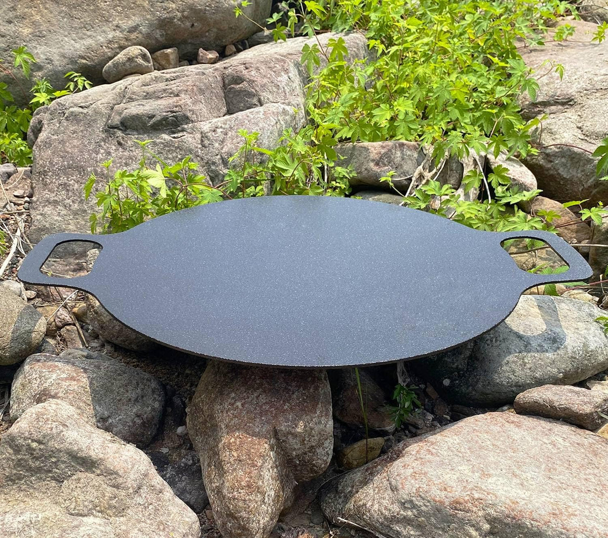 15 Inch Pre-seasoned Reversible Cast Iron Griddle Pan with Detachable Legs Y535232