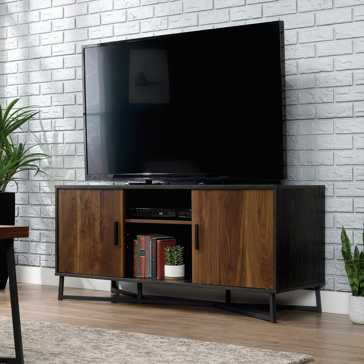 Credenza, Brew Oak Finish H7228