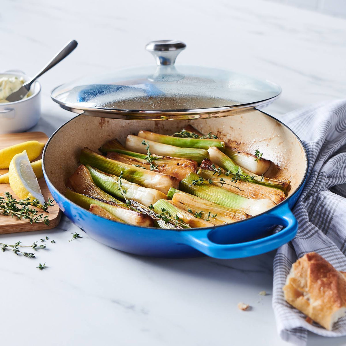 3.5 Qt Buffet Casserole with Glass Lid X772