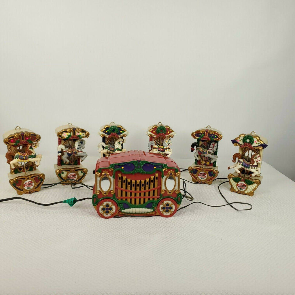 Holiday Carousel Music Mechanical 21 Carols Circus Wagon Display L8623