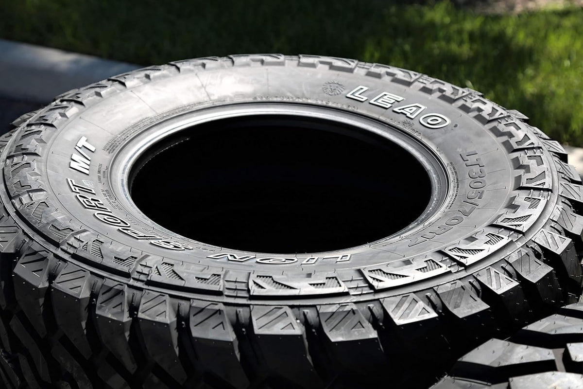 LT305/70R17 Mud Off-Road Light Truck Radial Tire M259543