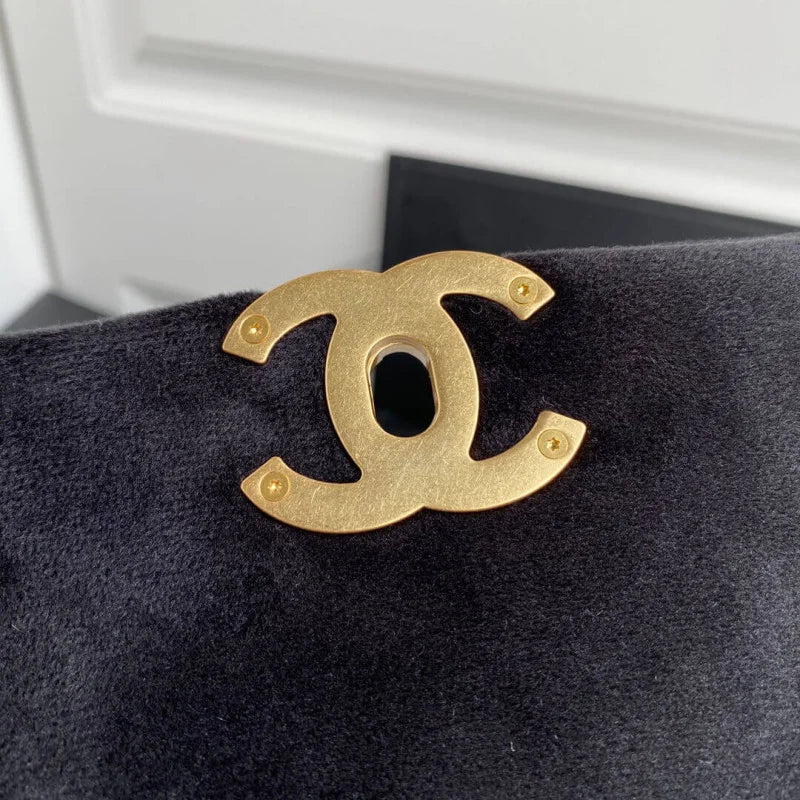 Small Velvet Flap Bag C24146