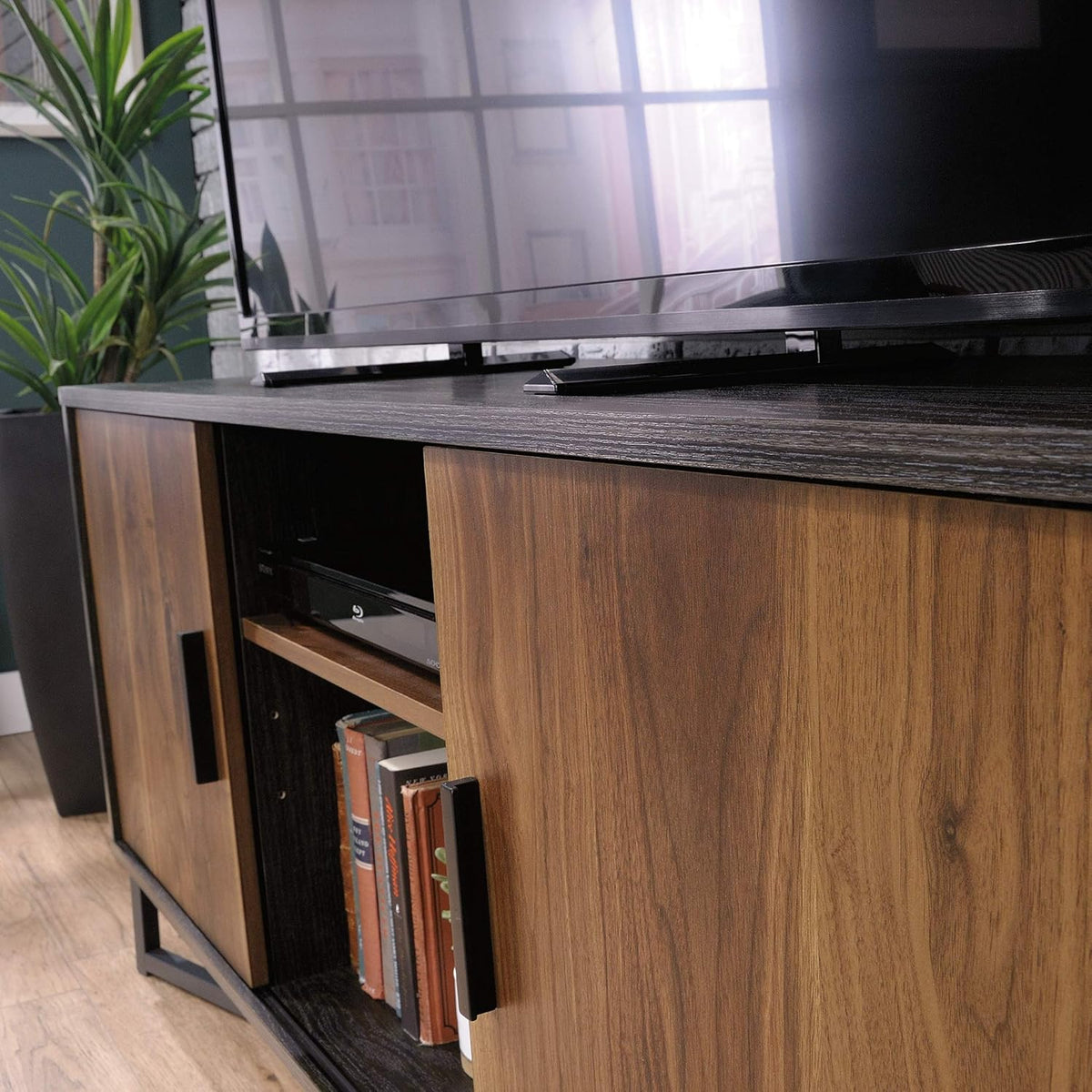 Credenza, Brew Oak Finish H7228
