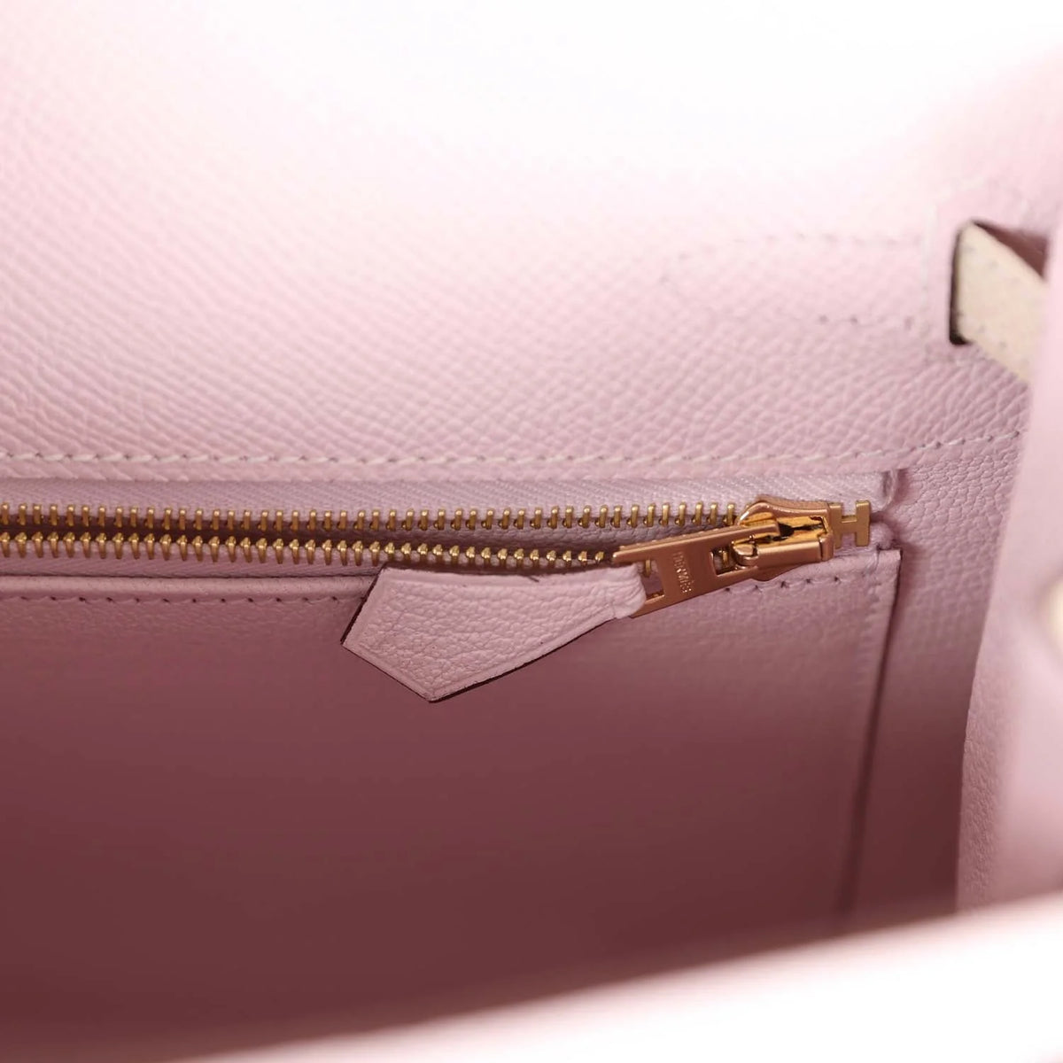 Mauve Pale and Craie Epsom 25 Kelly Sellier A989
